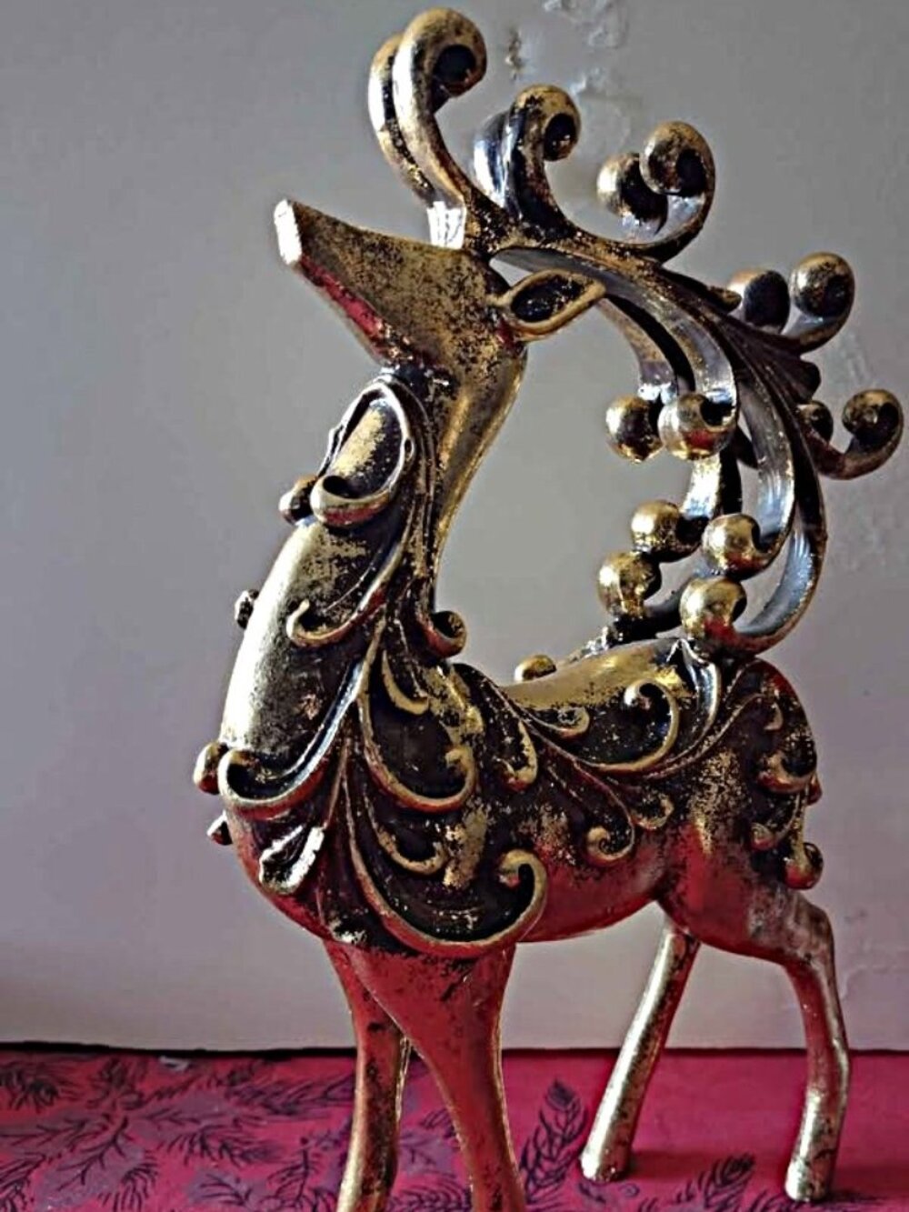 Beautiful Ornate Pottery Barn Gold Distressed Holiday Reindeer